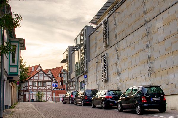 Steine, Tor und Abend